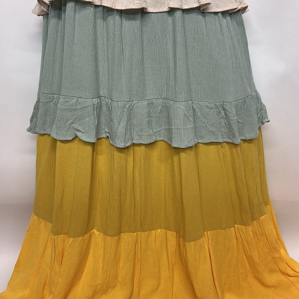 Colorful Tiered Maxi Dress Aaron and Amber size medium NWT - Picture 3 of 7